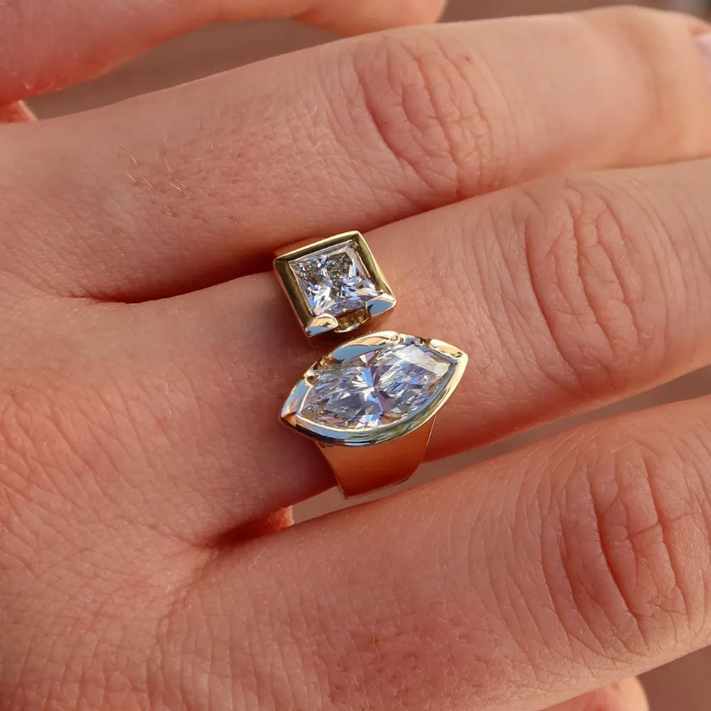 FLOAT™️ - Diamond Duet Ring