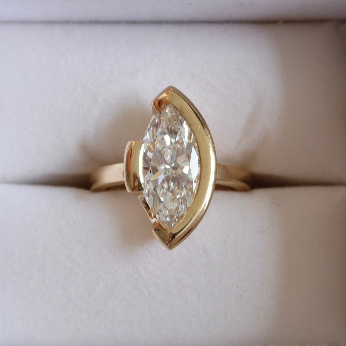 FLOAT™️ - Marquise Cut - Diamond Ring