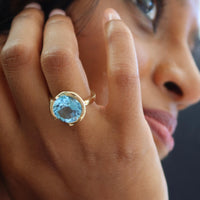 FLOAT™️ - Round Cut Blue Topaz Ring