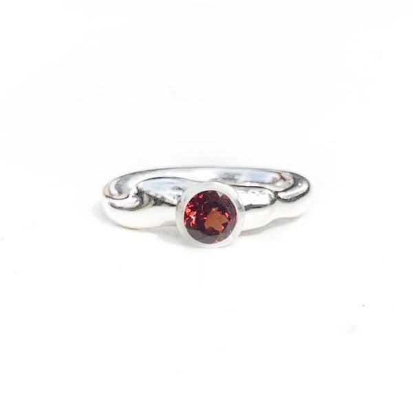 Living Ring - Garnet