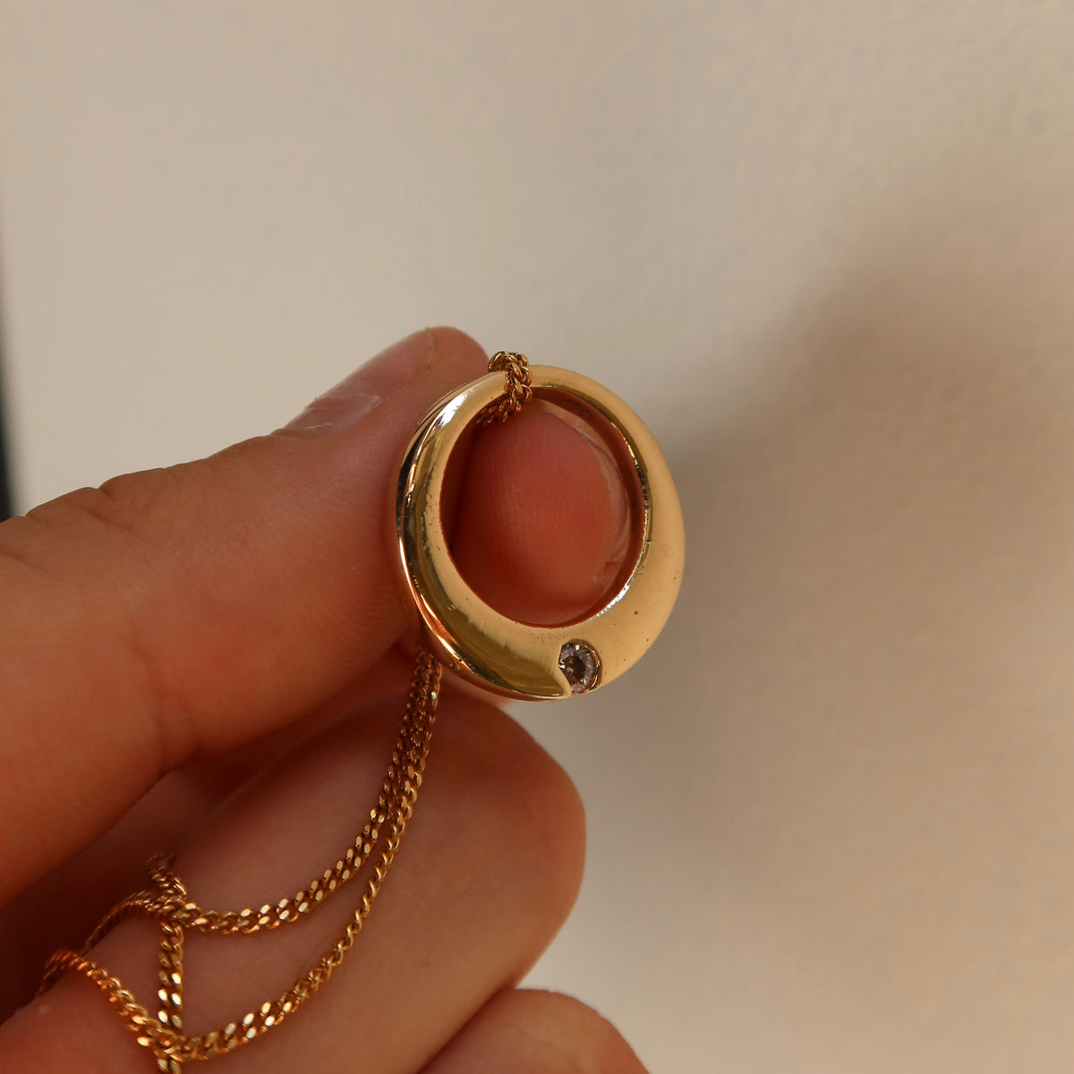 ON-OFF |Small Diamond Ubercircle - 9ct Yellow Gold