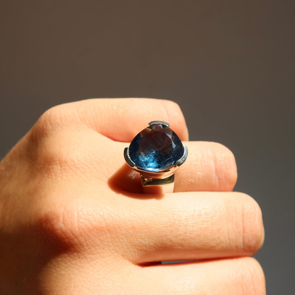 ONE-OFF | Original Tri-Cut Gemstone Ring Electric Blue