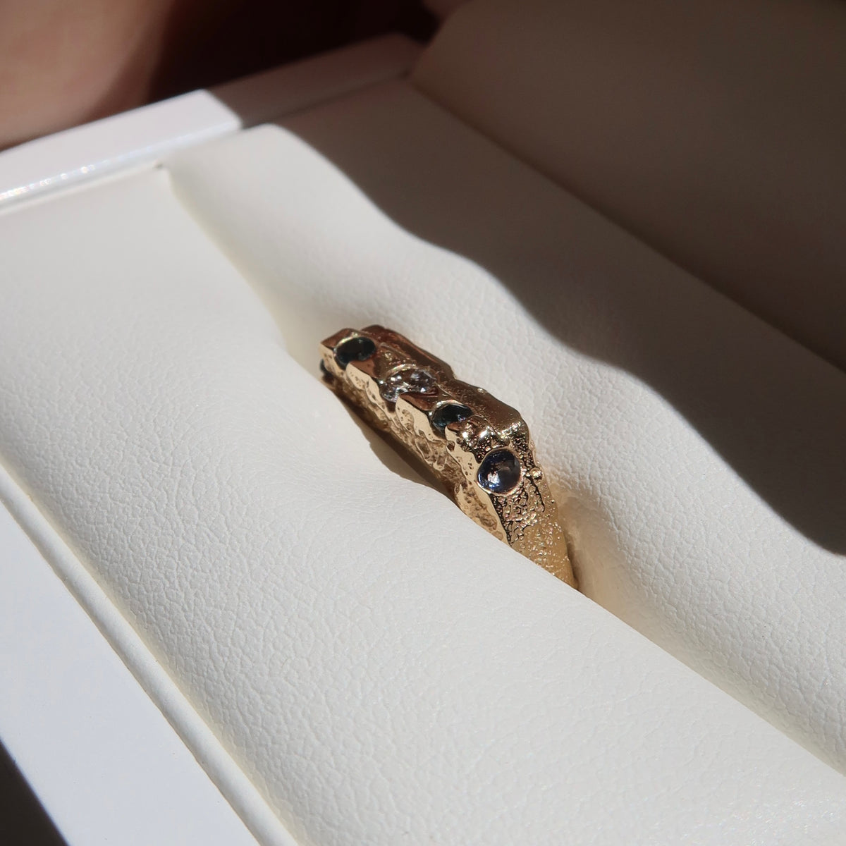 ONE-OFF | Yellow Gold Parti Sapphire Sandcast Gen U Ring