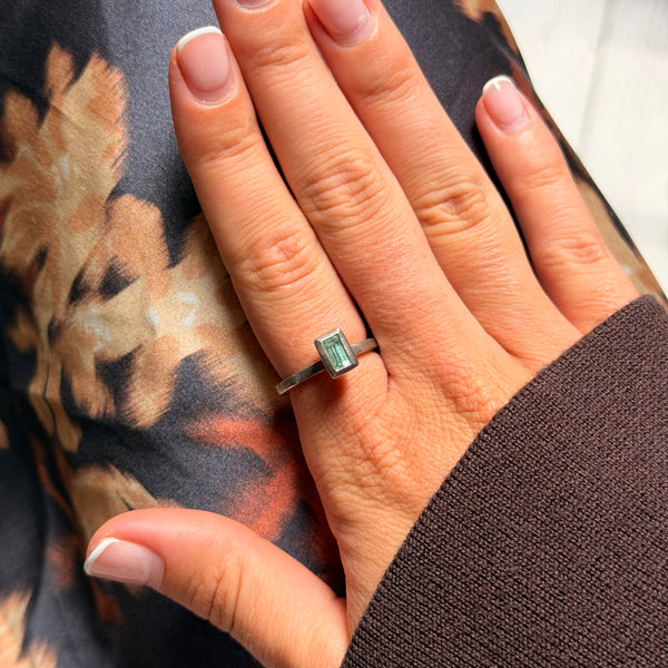 ONE-OFF | Celebration Petite Emerald Stacker Ring - Size O - Sterling Silver