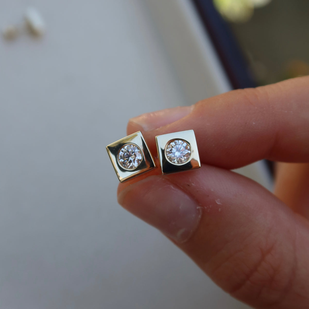 SAMPLE | Essence Stud Earring | Square