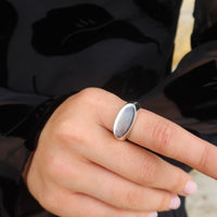 The Chunky Oval Signet Ring - Sterling Silver