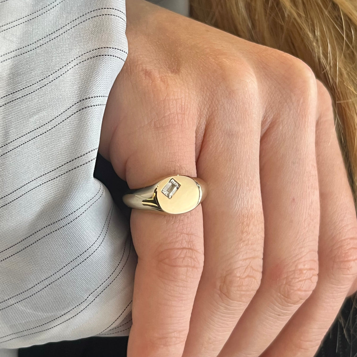 The Classic Signet Ring - Gold