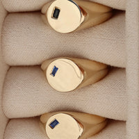 The Classic Signet Ring - Gold