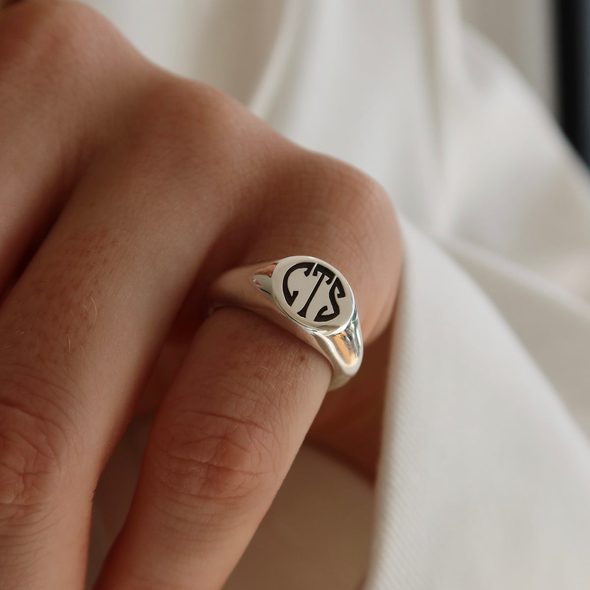 The Classic Signet Ring - Sterling Silver