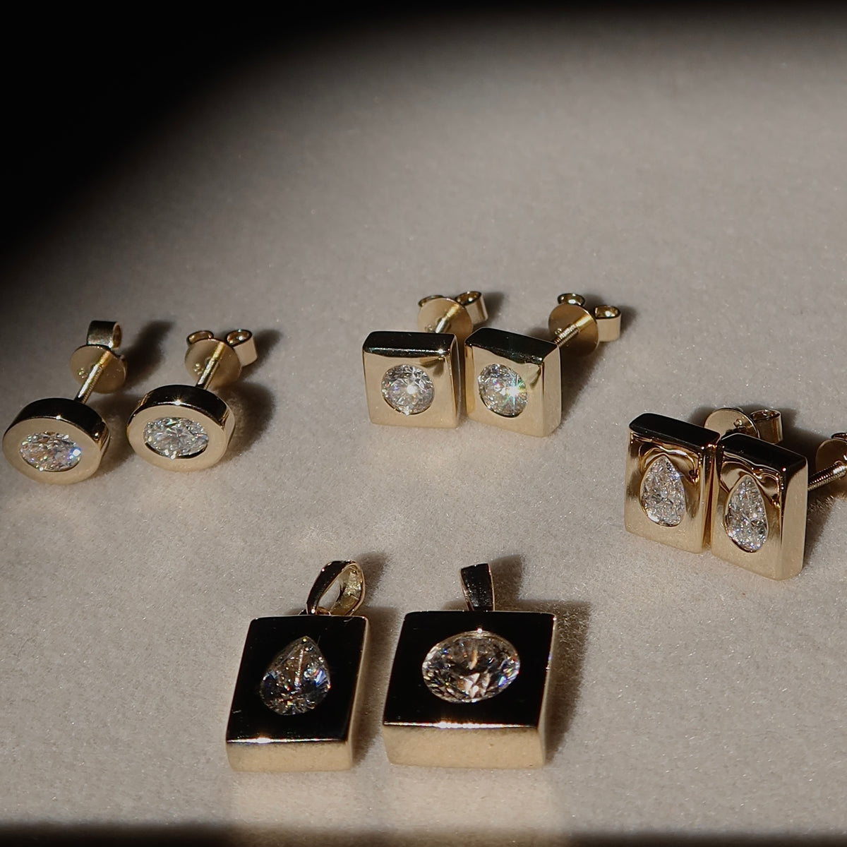 The Essence Stud Earring | Square