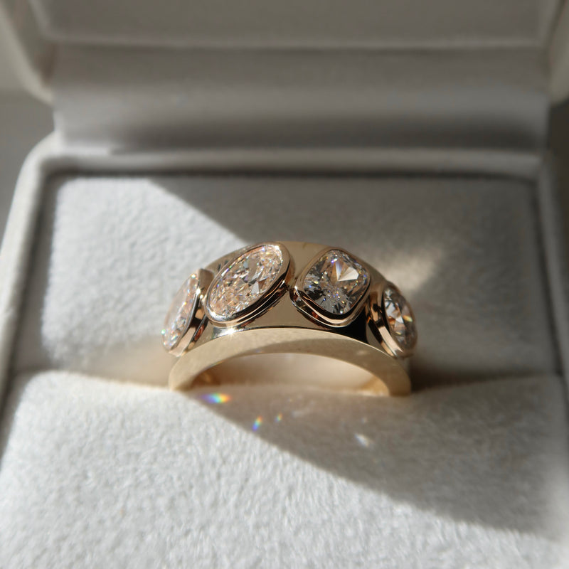 The Keystone Diamond Ring - Yellow Gold