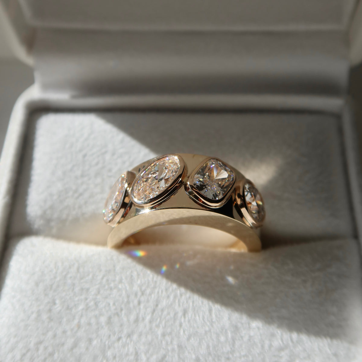The Keystone Diamond Ring - Yellow Gold