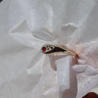 The Living Signet Ring | Medium Band